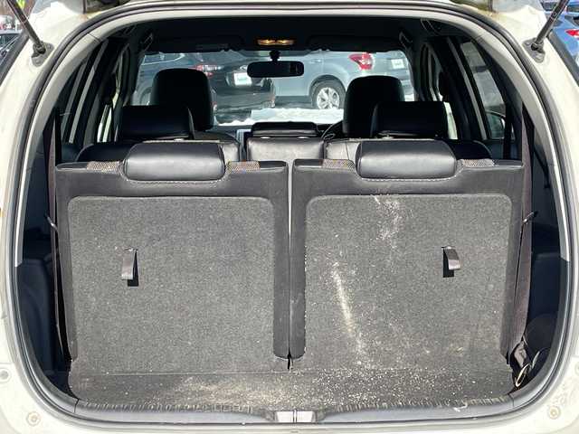 トヨタ ウィッシュ 1．8S モノトーン 道央・札幌 2014(平26)年 12.6万km ホワイトパールクリスタルシャイン ４WD/寒冷地仕様/社外SDナビ/CD/DVD/BT/フルセグ/横滑り防止装置/センターデフロック/バックカメラ/ビルトインETC/ワイパーデアイサー/ECOMODE/SPORTMODE/ハーフレザーシート/革巻きステアリング/パドルシフト/MTモード付AT/プッシュスタート/スマートキー/HIDヘッドライト/オートライト/フォグランプ/電動格納ミラー/ウィンカーミラー/純正フロアマット/ドアバイザー/スペアキー/純正AW付冬タイヤ積込/195/65/R15/2023年/山8mm