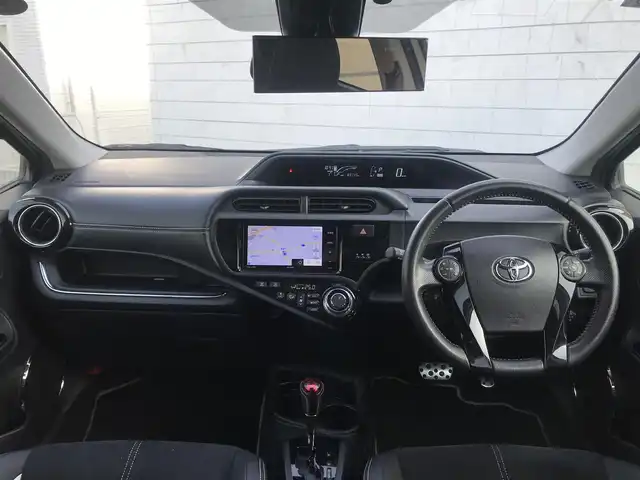 トヨタ アクア G G’s 栃木県 2017(平29)年 8.4万km ライムホワイトパールクリスタルシャイン (株)IDOMが運営する【じしゃロン小山店】の自社ローン対象車両になります。こちらは現金ご利用時の価格です。/自社ローンご希望の方は別途その旨お申付け下さい。//ワンオーナー/禁煙車/社外フルセグナビ/（CD/DVD/AM/FMラジオ）/(Bluetooth)/スマートキー/プッシュスタート/バックカメラ/ＥＴＣ/クルーズコントロール/プリクラッシュセーフティ/車線逸脱警報/ステアリングリモコン/電動格納ドアミラー/パワーウインドウ/オートライト/オートマチックハイビーム/防眩ミラー