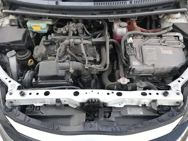 トヨタ アクア G G’s 栃木県 2017(平29)年 8.4万km ライムホワイトパールクリスタルシャイン (株)IDOMが運営する【じしゃロン小山店】の自社ローン対象車両になります。こちらは現金ご利用時の価格です。/自社ローンご希望の方は別途その旨お申付け下さい。//ワンオーナー/禁煙車/社外フルセグナビ/（CD/DVD/AM/FMラジオ）/(Bluetooth)/スマートキー/プッシュスタート/バックカメラ/ＥＴＣ/クルーズコントロール/プリクラッシュセーフティ/車線逸脱警報/ステアリングリモコン/電動格納ドアミラー/パワーウインドウ/オートライト/オートマチックハイビーム/防眩ミラー