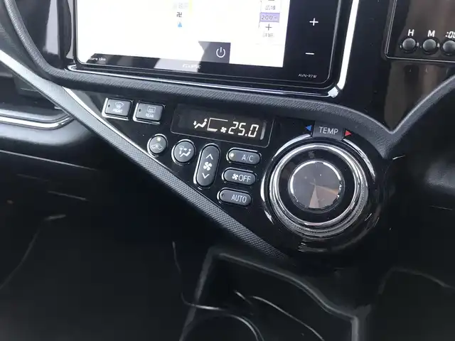 トヨタ アクア G G’s 栃木県 2017(平29)年 8.4万km ライムホワイトパールクリスタルシャイン (株)IDOMが運営する【じしゃロン小山店】の自社ローン対象車両になります。こちらは現金ご利用時の価格です。/自社ローンご希望の方は別途その旨お申付け下さい。//ワンオーナー/禁煙車/社外フルセグナビ/（CD/DVD/AM/FMラジオ）/(Bluetooth)/スマートキー/プッシュスタート/バックカメラ/ＥＴＣ/クルーズコントロール/プリクラッシュセーフティ/車線逸脱警報/ステアリングリモコン/電動格納ドアミラー/パワーウインドウ/オートライト/オートマチックハイビーム/防眩ミラー