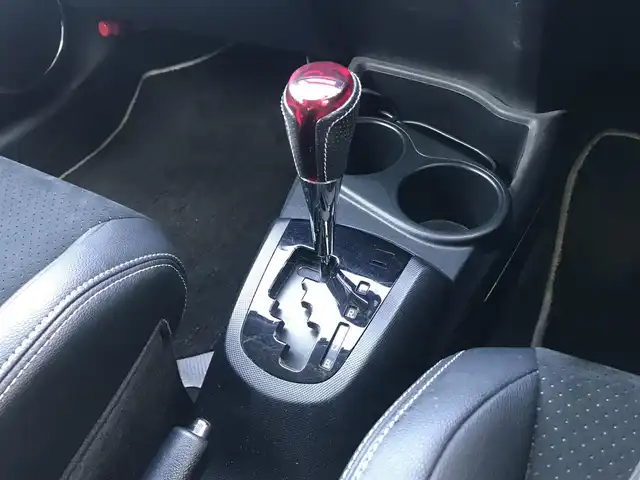 トヨタ アクア G G’s 栃木県 2017(平29)年 8.4万km ライムホワイトパールクリスタルシャイン (株)IDOMが運営する【じしゃロン小山店】の自社ローン対象車両になります。こちらは現金ご利用時の価格です。/自社ローンご希望の方は別途その旨お申付け下さい。//ワンオーナー/禁煙車/社外フルセグナビ/（CD/DVD/AM/FMラジオ）/(Bluetooth)/スマートキー/プッシュスタート/バックカメラ/ＥＴＣ/クルーズコントロール/プリクラッシュセーフティ/車線逸脱警報/ステアリングリモコン/電動格納ドアミラー/パワーウインドウ/オートライト/オートマチックハイビーム/防眩ミラー