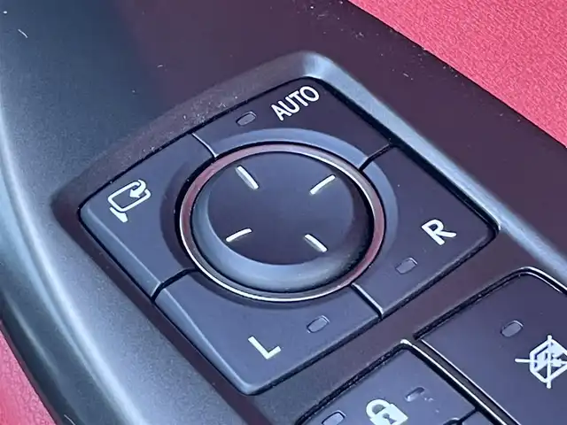 レクサス ＮＸ 350h Fスポーツ 香川県 2023(令5)年 3万km ホワイトノーヴァガラスフレーク レクサスセーフティーセンス/・プリクラッシュ/・LTA/・BSM/・HUD/純正14型ディスプレイオーディオ/ナビ機能付き/パノラミックビューモニター/パノラマムーンルーフ/レザーシート/シートヒーター/ベンチレーション/パワーシート/革巻きステアリング/ステアリングリモコン/ステアリングヒーター/レーダークルーズコントロール/LEDライト/LEDフォグライト/パワーバックドア/スマートキー/プッシュスタート