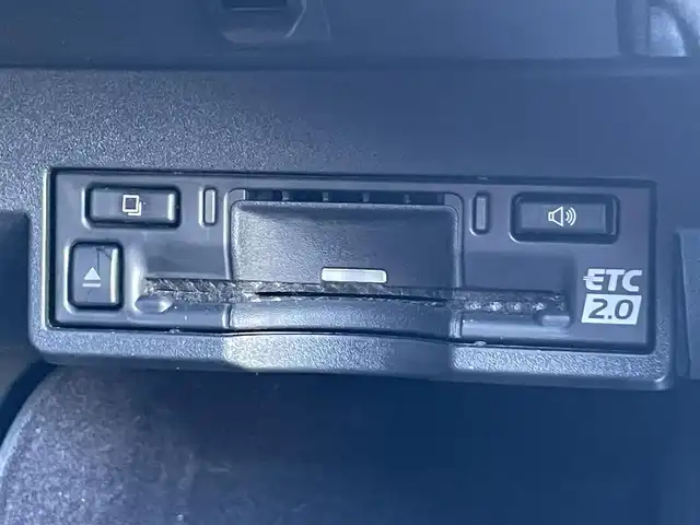 レクサス ＮＸ 350h Fスポーツ 香川県 2023(令5)年 3万km ホワイトノーヴァガラスフレーク レクサスセーフティーセンス/・プリクラッシュ/・LTA/・BSM/・HUD/純正14型ディスプレイオーディオ/ナビ機能付き/パノラミックビューモニター/パノラマムーンルーフ/レザーシート/シートヒーター/ベンチレーション/パワーシート/革巻きステアリング/ステアリングリモコン/ステアリングヒーター/レーダークルーズコントロール/LEDライト/LEDフォグライト/パワーバックドア/スマートキー/プッシュスタート