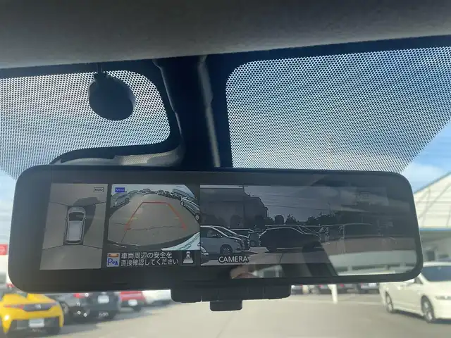 日産 ノート e－パワー メダリスト 岡山県 2017(平29)年 7.8万km スーパーブラック 登録時走行距離７７６９７km/純正ナビ:MM616D-W/(AM/FM/SD/TV/Bluetooth)/エマージェンシーブレーキ/アラウンドビューモニター/車線逸脱警報/ETC/デジタルルームミラー/ステアリングスイッチ/電動格納ミラー/ハーフレザーシート/純正15インチアルミホイール/プッシュスタート/スマートキー