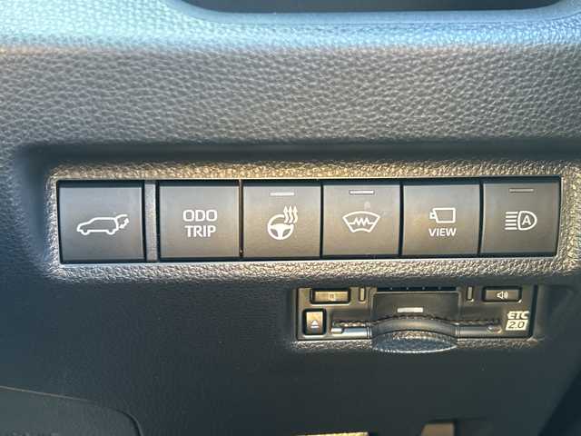 トヨタ ＲＡＶ４ HV アドベンチャー オフロードPKGⅡ 千葉県 2023(令5)年 1.4万km アティチュードブラックマイカ 10.5ディスプレイオーディオ　全方位カメラ　黒皮シート　温冷シート　ETC　USB　BT　フルセグ　デジタルミラー　パワーバックドア　1500Wコンセント　電動シート　ルーフレール　A/Tタイヤ