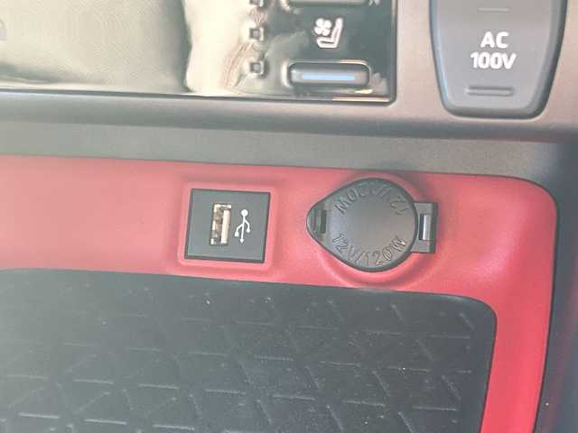 トヨタ ＲＡＶ４ HV アドベンチャー オフロードPKGⅡ 千葉県 2023(令5)年 1.4万km アティチュードブラックマイカ 10.5ディスプレイオーディオ　全方位カメラ　黒皮シート　温冷シート　ETC　USB　BT　フルセグ　デジタルミラー　パワーバックドア　1500Wコンセント　電動シート　ルーフレール　A/Tタイヤ