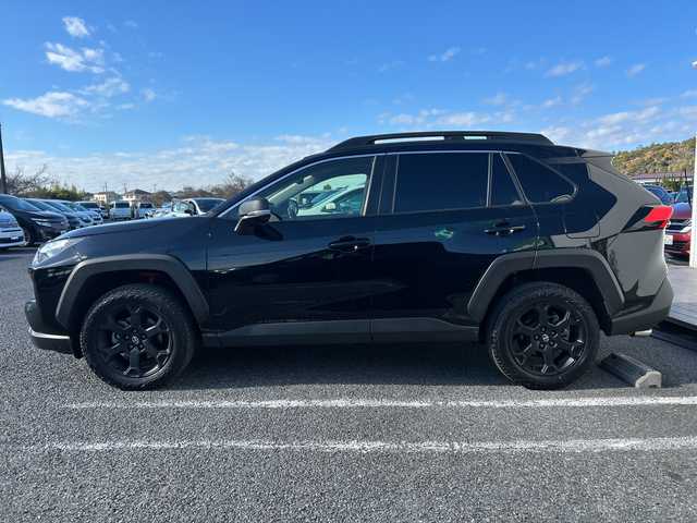 トヨタ ＲＡＶ４ HV アドベンチャー オフロードPKGⅡ 千葉県 2023(令5)年 1.4万km アティチュードブラックマイカ 10.5ディスプレイオーディオ　全方位カメラ　黒皮シート　温冷シート　ETC　USB　BT　フルセグ　デジタルミラー　パワーバックドア　1500Wコンセント　電動シート　ルーフレール　A/Tタイヤ