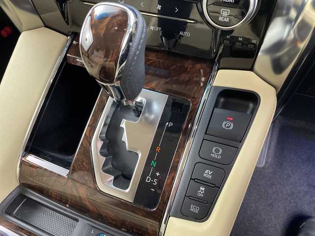 トヨタ アルファードハイブリット G Fパッケージ 岐阜県 2018(平30)年 4.1万km ブラック 純正9インチナビ/CD/DVD/Blu-ray/Bluetooth/SD/USB/AUX/フルセグTV/JBLプレミアムサウンド/ツインムーンルーフ/フリップダウンモニター/デジタルインナーミラー/バックモニター/両側パワースライドドア/アドバンストパーク/三眼LEDヘッドライト/パーキングサポートブレーキ/ToyotaSafetySense/プリクラッシュセーフティ/レーントレーシングアシスト/レーダークルーズコントロール/ロードサインアシスト/オートマチックハイビーム/ブラインドスポットモニター/リヤクロストラフィックアラート/クリアランスソナー/パワーバックドア/パワーシート/レザーシート/シートヒーター/エアシート/ステアリングヒーター/革巻きステアリング/ステアリングリモコン/ドライブレコーダー/ETC2.0/電動パーキングブレーキ/ブレーキホールド/オートLEDヘッドライト/純正ドアバイザー/純正17インチアルミホイール