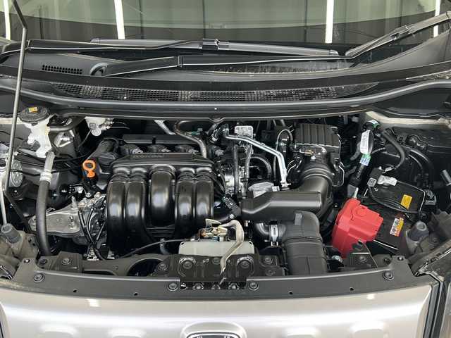 ホンダ フリード クロスター 岐阜県 2025(令7)年 0.1万km未満 クリスタルブラックパール ホンダコネクト9インチ純正ナビ/(AM/FM/Bluetooth/AppleCarPlay/AndroidAuto)/フルセグTV/バックカメラ/ホンダセンシング/衝突軽減ブレーキ/レーンキープアシスト/ブラインドスポットインフォメーション/レーダークルーズコントロール/両側パワースライドドア/2列目キャプテンシート/ハーフレザーシート/シートヒーター/リアクーラー/純正アルミホイール/電動パーキングブレーキ/スマートキー/スペアキー