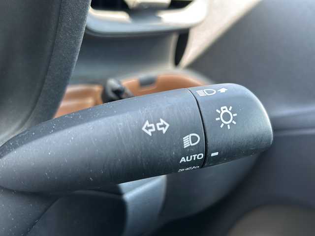 トヨタ シエンタ ハイブリッド Z 長野県 2022(令4)年 1.8万km ホワイトパールクリスタルシャイン 純正ディスプレイオーディオ/AM/FM/CD/Bluetooth/フルセグTV/バックカメラ/ビルトインETC/両側パワースライドドア/レーダークルーズコントロール/衝突被害軽減ブレーキ/レーンキープアシスト/横滑り防止装置/コーナーセンサー/シートヒーター/オートライト/オートハイビーム/LEDヘッドライト/スマートキー/プッシュスタート/電動格納ミラー/純正15インチAW/純正フロアマット/ドアバイザー