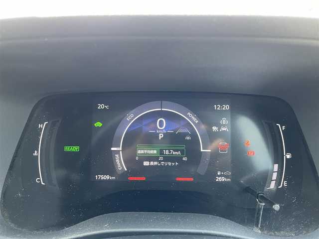 トヨタ シエンタ ハイブリッド Z 長野県 2022(令4)年 1.8万km ホワイトパールクリスタルシャイン 純正ディスプレイオーディオ/AM/FM/CD/Bluetooth/フルセグTV/バックカメラ/ビルトインETC/両側パワースライドドア/レーダークルーズコントロール/衝突被害軽減ブレーキ/レーンキープアシスト/横滑り防止装置/コーナーセンサー/シートヒーター/オートライト/オートハイビーム/LEDヘッドライト/スマートキー/プッシュスタート/電動格納ミラー/純正15インチAW/純正フロアマット/ドアバイザー