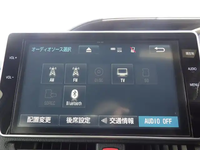 トヨタ ノア Si 千葉県 2017(平29)年 5.1万km ブラック Toyota Safety Sense/・プリクラッシュセーフティ/・レーンディパーチャーアラート/・オートハイビーム/クルーズコントロール/両側パワースライドドア/純正SDナビ/地デジTV/【DVD/CD再生機能】/バックカメラ/フリップダウンモニター（V12T-R66C）/カロッツェリアサブウーファー/革巻きステアリング/ステアリングスイッチ/ETC（2.0）/LEDヘッドライト/フォグライト/ウインカーミラー/純正16インチアルミホイル/スマートキー