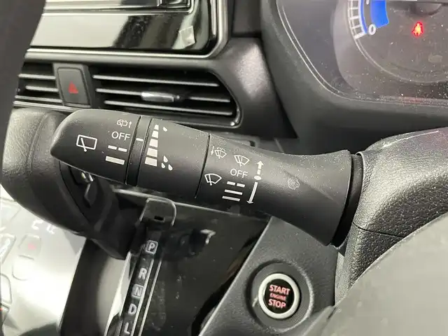 日産 ルークス ハイウェイスター X 埼玉県 2023(令5)年 0.4万km チタニウムグレーメタリック 純正9インチナビ/(Bluetooth/HDMI/AM/FM)/地デジフルセグ/全方位カメラ/前後ドライブレコーダー/片側パワースライドドア/ETC/先行車発進お知らせ機能/車線逸脱警報/標識認識機能/クリアランスソナー/ふらつき警報/アイドリングストップ/ステアリングリモコン/プッシュスタート/ロールサンシェード/ウィンカーミラー/フロントフォグランプ/純正フロアマット/純正ドアバイザー/純正14インチアルミホイール