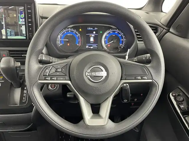 日産 ルークス ハイウェイスター X 埼玉県 2023(令5)年 0.4万km チタニウムグレーメタリック 純正9インチナビ/(Bluetooth/HDMI/AM/FM)/地デジフルセグ/全方位カメラ/前後ドライブレコーダー/片側パワースライドドア/ETC/先行車発進お知らせ機能/車線逸脱警報/標識認識機能/クリアランスソナー/ふらつき警報/アイドリングストップ/ステアリングリモコン/プッシュスタート/ロールサンシェード/ウィンカーミラー/フロントフォグランプ/純正フロアマット/純正ドアバイザー/純正14インチアルミホイール