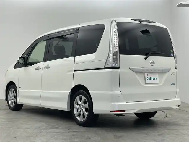 日産 セレナ ハイウェイスター Sハイブリッド 群馬県 2013(平25)年 6.4万km ブリリアントホワイトパール フリップダウンモニター　純正７インチナビ　アラウンドビューモニター　両側パワースライドドア　クルーズコントロール　オートライト　純正１６インチＡＷ　アイドリングストップ　ＥＴＣ　スマートキー　禁煙車