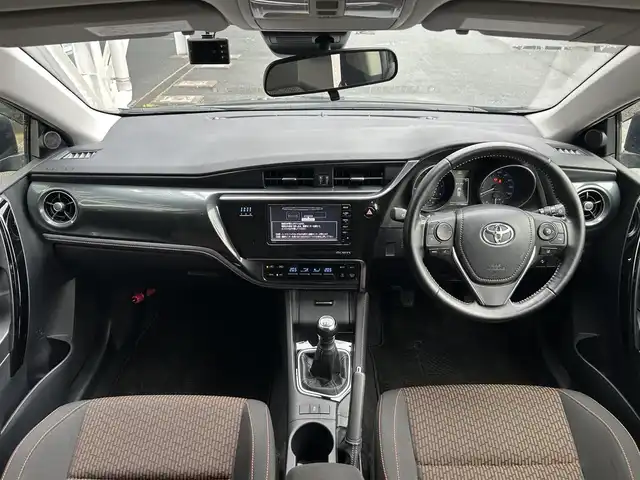 トヨタ オーリス RS 静岡県 2016(平28)年 1.8万km ブラックマイカ ６速ＭＴ/トヨタセーフティセンス/純正７インチＳＤナビ/ＤＶＤ再/バックカメラ/ＬＤＡ/ドラレコ/ビルトインETC/LEDヘッドライト/AAC/オートライト/純正フロアマット/純正16AW/AUX端子