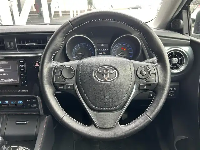 トヨタ オーリス RS 静岡県 2016(平28)年 1.8万km ブラックマイカ ６速ＭＴ/トヨタセーフティセンス/純正７インチＳＤナビ/ＤＶＤ再/バックカメラ/ＬＤＡ/ドラレコ/ビルトインETC/LEDヘッドライト/AAC/オートライト/純正フロアマット/純正16AW/AUX端子
