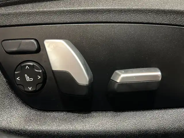 ＢＭＷ ５２３ｄ xDrive Mスピリット 道央・札幌 2020(令2)年 6.2万km アルピンホワイトⅢ ハイラインパッケージ/　・ダコタレザーシート/　・ランバーサポート/　・前後シートヒーター/アドバンスパッケージ/　・コンフォートアクセス/　・アダプティブLEDヘッドライト/　・パーキングアシストプラス/　・アンビエントライト/ヘッドアップディスプレイ/ドライビングアシストプラス/純正HDDナビ/フルセグテレビ/USB/BT/360°カメラ/PDC/HiFiスピーカー