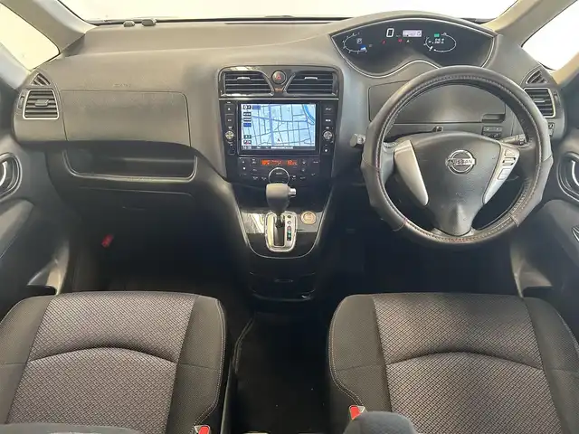 日産 セレナ ハイウェイスター S HV Vエアロ 静岡県 2013(平25)年 6.5万km オーロラモーヴ (株)IDOMが運営する【じしゃロン浜松店】の自社ローン専用車両になりますこちらは現金またはオートローンご利用時の価格です。自社ローンご希望の方は別途その旨お申付け下さい/純正ナビ（MM５１３D-L）/CD/DVD/AM/FM/Bluetooth/社外フリップダウンモニター（アルパイン）/両側パワースライドドア/インテリジェントキー/電動格納ミラー/ドアバイザー/フロアマット/フォグランプ
