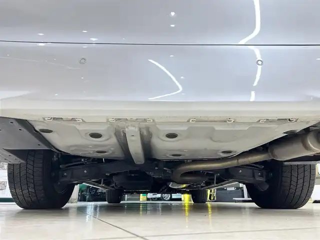 トヨタ ヴェルファイア ハイブリット ZR 東京都 2019(平31)年 4.2万km ホワイトパールクリスタルシャイン 純正ナビ/(NSZN-Z68T)/(CD/DVD/フルセグ/Bluetooth/HDMI)/バックカメラ/コーナーセンサー/レザーシート/前席シートヒーター/前席シートクーラー/前席パワーシート/運転席メモリーシート/助手席+2列目席オットマン/電動パーキング/LDW/プリクラッシュセーフティ/PKSB/レーダークルーズコントロール/スマートキー/パワードサブウーファー/(carroozzeria)/pivot/(3-drivePRO)/スペアキー×1/プッシュスタート/オートライト/三眼LEDライト/オートハイビーム/フロントフォグランプ/ETC/純正フロアマット/ISOFIX/ドラレコ/革巻きステアリング/ステアリングスイッチ/プライバシーガラス/ドアバイザー/電動格納ウィンカーミラー/社外17インチアルミホイール/W+カーテンSRS+ABS/横滑り防止装置/取扱説明書