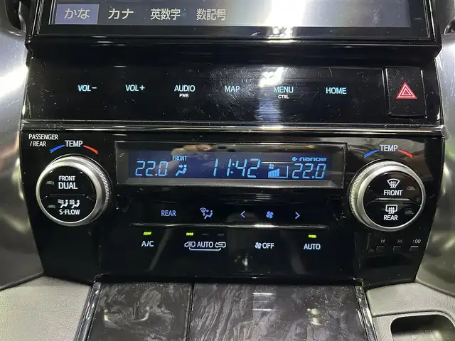 トヨタ ヴェルファイア ハイブリット ZR 東京都 2019(平31)年 4.2万km ホワイトパールクリスタルシャイン 純正ナビ/(NSZN-Z68T)/(CD/DVD/フルセグ/Bluetooth/HDMI)/バックカメラ/コーナーセンサー/レザーシート/前席シートヒーター/前席シートクーラー/前席パワーシート/運転席メモリーシート/助手席+2列目席オットマン/電動パーキング/LDW/プリクラッシュセーフティ/PKSB/レーダークルーズコントロール/スマートキー/パワードサブウーファー/(carroozzeria)/pivot/(3-drivePRO)/スペアキー×1/プッシュスタート/オートライト/三眼LEDライト/オートハイビーム/フロントフォグランプ/ETC/純正フロアマット/ISOFIX/ドラレコ/革巻きステアリング/ステアリングスイッチ/プライバシーガラス/ドアバイザー/電動格納ウィンカーミラー/社外17インチアルミホイール/W+カーテンSRS+ABS/横滑り防止装置/取扱説明書