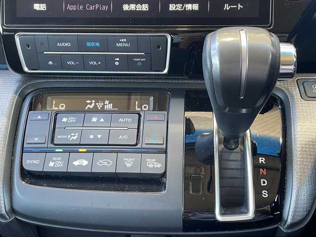 ホンダ ステップワゴン スパーダ ホンダセンシング 静岡県 2020(令2)年 5.1万km プラチナホワイトパール 【安全装備】/ホンダセンシング/アダプティブ・クルーズ・コントロール（ACC）/・作動車速域：約30km/hから100km/h間/車線維持支援システム（LKAS）/・作動車速：約65km/hから100km/h間/・ステアリング制御/衝突軽減ブレーキ（CMBS）/・歩行者検知機能/・作動車速：約80km/h未満時/・対向車車速：約30km/hから80km/h時/誤発進抑制機能（前進）/・ミリ波レーダー検知：作動車速10km/h未満/歩行者事故低減ステアリング/・作動車速10km/hから40km/h間/路外逸脱抑制機能/・作動車速：約60km/hから100km/h間/先行車発進お知らせ機能/標識認識機能/【主要装備】/10インチ純正ナビ　/純正１６インチアルミホイール　/両側パワースライドドア　/バックカメラ　/11.6インチ後席フリップダウンモニター　/わくわくゲート　/LEDヘッドライト/LEDフォグ/スマートキー/プッシュスタート/スペアキー有り