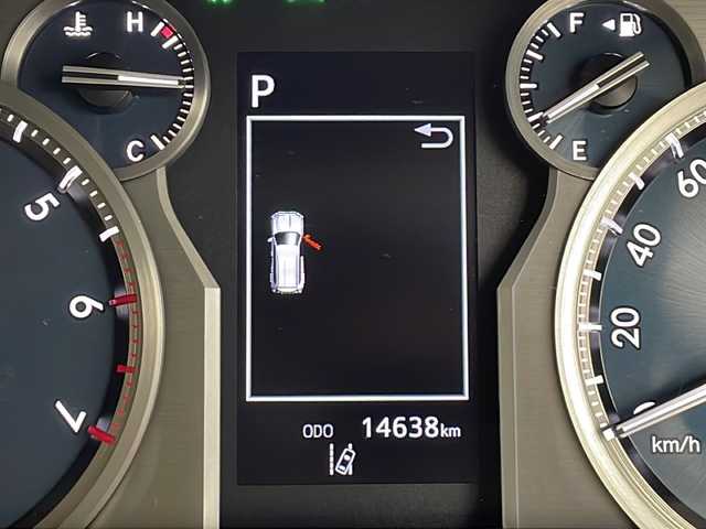 トヨタ ランドクルーザー プラド TX Lパッケージ マットブラED 鹿児島県 2023(令5)年 1.5万km アティチュードブラックマイカ サンルーフ/メーカーOPナビ/（AM/FM/フルセグ/Bluetooth）/パノラミックビューモニター/トヨタセーフティセンス/クリアランスソナー/プリクラッシュセーフティ/先行車発進通知/オートマチックハイビーム/レーンディパーチャーアラート/レーダークルーズコントロール/ブラインドスポットモニター/ETC/ドライブレコーダー/ルーフレール/LEDヘッドライト/オートライト/フォグランプ/レザーシート/パワーシート（D席＋N席）/シートヒーター（D席＋N席）/シートベンチレーション（D席＋N席）/革巻きステアリング/ステアリングスイッチ/フロアマット/プッシュスタート/スマートキー/スペアキー