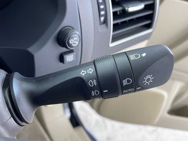 トヨタ ランドクルーザー プラド TX Lパッケージ マットブラED 鹿児島県 2023(令5)年 1.5万km アティチュードブラックマイカ サンルーフ/メーカーOPナビ/（AM/FM/フルセグ/Bluetooth）/パノラミックビューモニター/トヨタセーフティセンス/クリアランスソナー/プリクラッシュセーフティ/先行車発進通知/オートマチックハイビーム/レーンディパーチャーアラート/レーダークルーズコントロール/ブラインドスポットモニター/ETC/ドライブレコーダー/ルーフレール/LEDヘッドライト/オートライト/フォグランプ/レザーシート/パワーシート（D席＋N席）/シートヒーター（D席＋N席）/シートベンチレーション（D席＋N席）/革巻きステアリング/ステアリングスイッチ/フロアマット/プッシュスタート/スマートキー/スペアキー
