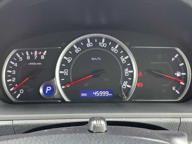 トヨタ ヴォクシー ZS 煌Ⅱ 三重県 2017(平29)年 4.6万km ホワイトパールクリスタルシャイン 純正9型ナビ(AM/FM/CD/TV/BT)/フルセグTV/バックカメラ/ビルトインETC/前方ドライブレコーダー/両側パワースライドドア/スペアキー/リヤサンシェード/衝突軽減ブレーキ/レーンキープアシスト/オートハイビーム/革巻きステアリング/横滑り防止/アイドリングストップ/電動格納ミラー/禁煙車