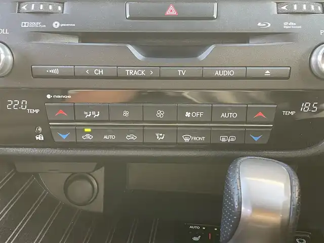 レクサス ＲＸ 200t バージョンL 滋賀県 2017(平29)年 2.5万km グラファイトブラックガラスフレーク 純正メモリーナビ（BT/フルセグ/USB/CD/DVD/AUX)/バックカメラ/パドルシフト/ビルトインETC2.0/センターデフロック/AC100V/レザーシート/メモリ付きパワーシート/シートヒーター/エアーシート/ヘッドアップディスプレイ/追従クルーズコントロール/ステアリングヒーター/ステアリングスイッチ/三眼LEDヘッドライト/オートマチックハイビーム/電格ミラー/ブラインドスポットモニター/クリアランスソナー/電動リアゲート/アイドリングストップ/パーキングアシスト/衝突軽減ブレーキ/レーンキープアシスト/純フロアマット