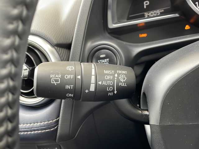 マツダ マツダ２ 15S プロアクティブ Sパッケージ 静岡県 2019(令1)年 3.4万km ディープクリムゾンマイカ 純正ナビ/・FM/AM/・aha/・Stitcher/・Bluetooth/・USB/・CD/DVD/・AUX/・フルセグTV/セーフティクルーズパッケージ/スマート・ブレーキ・サポート/レーンキープ・アシスト・システム/アダプティブ・ＬＥＤ・ヘッドライト/マツダ・レーダー・クルーズ・コントロール/ドライビングポジションパッケージ/・運転席６Ｗａｙパワーシート/・ドライビングポジションメモリー機能/・ステアリングヒーター/主要装備/・ＥＴＣ/・ドライブレコーダー/・３６０°ビューモニター/・パドルシフト/・ブラインドスポットモニター/・シートヒーター/・アイドリングストップ/・ヘッドアップディスプレイ/・ＬＥＤヘッドライト
