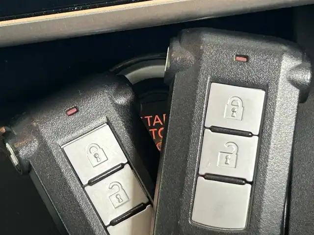 日産 デイズ ルークス ハイウェイスター Gターボ 道央・札幌 2018(平30)年 4万km ホワイトパール ・４WD/・純正メモリーナビゲーション/　CD/DVD/SD/BT/フルセグ/AUX/・アラウンドビューモニター/・両側パワースライドドア/・ナビ連動純正ドライブレコーダー/・ETC/・クルーズコントロール/・衝突軽減ブレーキ/・横滑り防止装置/・LEDヘッドライド/・前後コーナーセンサー/・レーンキープアシスト/・D席シートヒーター/・純正フロアマット/・nanoe/・オートライト/・オートマチックハイビーム/・スマートキー/・プッシュスタート/・スペアキー１本/・フォグランプ/・純正AW15インチ＋夏タイヤ/・電動格納ドアミラーウィンカー/・ドアバイザー/・２列目サンシェード/・助手席シートバックテーブル/・ステアリングスイッチ/・取説あり