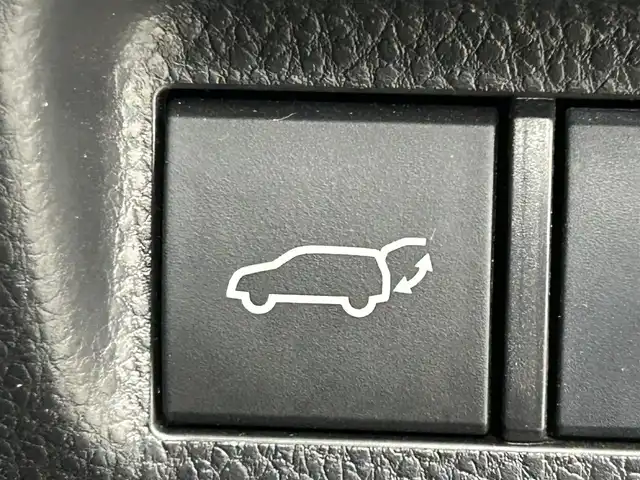 トヨタ ＲＡＶ４ G Zパッケージ 道央・札幌 2020(令2)年 3.2万km ホワイトパールクリスタルシャイン ・ワンオーナー/・４WD/・純正SDナビ/・CD/DVD/SD/BT/・フルセグTV/・パノラマルーフ/・バックカメラ/・ビルトインETC/・ドライブレコーダー/・デジタルインナーミラー/・トヨタセーフティセンス/・プリクラッシュセーフティ/・レーンキープアシスト/・クルーズコントロール/・クリアランスソナー/・横滑り防止装置/・オートマチックハイビーム/・オートライト/・パワーバックドア/・D+N席シートヒーター/・D+N席パワーシート/・純正19インチAW/・純正フロアマット/・プッシュスタート/・スマートキー/・スペアキー/・保証書/・取扱説明書