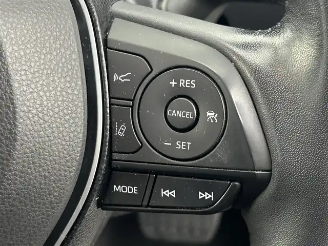 トヨタ ＲＡＶ４ G Zパッケージ 道央・札幌 2020(令2)年 3.2万km ホワイトパールクリスタルシャイン ・ワンオーナー/・４WD/・純正SDナビ/・CD/DVD/SD/BT/・フルセグTV/・パノラマルーフ/・バックカメラ/・ビルトインETC/・ドライブレコーダー/・デジタルインナーミラー/・トヨタセーフティセンス/・プリクラッシュセーフティ/・レーンキープアシスト/・クルーズコントロール/・クリアランスソナー/・横滑り防止装置/・オートマチックハイビーム/・オートライト/・パワーバックドア/・D+N席シートヒーター/・D+N席パワーシート/・純正19インチAW/・純正フロアマット/・プッシュスタート/・スマートキー/・スペアキー/・保証書/・取扱説明書