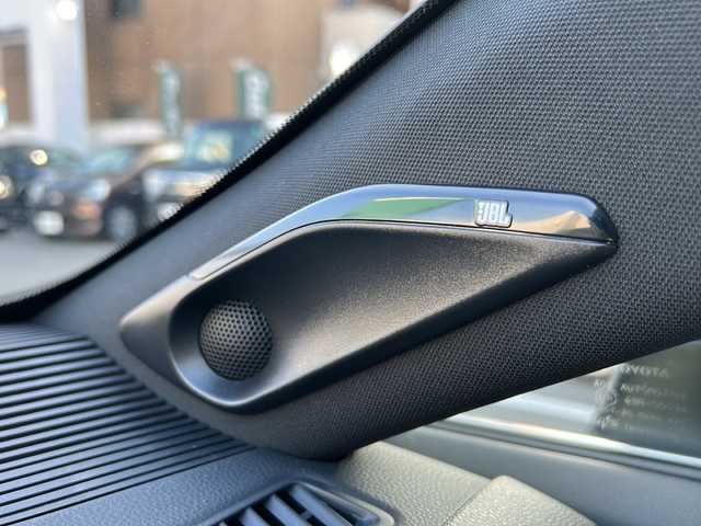 トヨタ ハリアー ハイブリッド Z レザーパッケージ 愛知県 2025(令7)年 0.4万km プレシャスブラックパール メーカーオプションナビ/JBLサウンド/モデリスタエアロ（F/S/R）/録画機能付きデジタルインナーミラー/ToyotaSafetySense/・プリクラッシュセーフティ/・レーントレーシングアシスト/・レーダークルーズコントロール/・ロードサインアシスト/クリアランスソナー/パノラミックビューモニター/パワーバックドア/HUD/ビルトインETC2.0/ブラインドスポットモニター/レザーシート/前席パワーシート（運転席メモリ機能付き）/シートヒーター/エアシート/ステアリングヒーター/LEDヘッドライト/オートライト/オートハイビーム/フォグランプ/スマートキー/プッシュスタート/パーキングサポートブレーキ/EVモード・ecoモード・スポーツモード/ISOFIX/保証書/取扱説明書