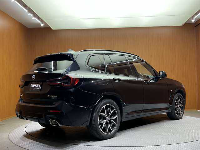 ＢＭＷ Ｘ３ xDrive20d Mスポーツ 千葉県 2022(令4)年 4.2万km 黒Ｍ セレクトＰＫＧ　/パノラマＳＲ　/アコースティックガラス　/純正ナビ　/３６０°カメラ　/ＡＣＣ　/ＢＳＭ　/茶革　/シートヒーター　/パワーシート　/ＬＥＤヘッドライト　/ハイビームアシスト　/電動リアゲート