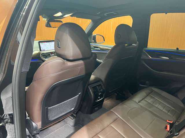ＢＭＷ Ｘ３ xDrive20d Mスポーツ 千葉県 2022(令4)年 4.2万km 黒Ｍ セレクトＰＫＧ　/パノラマＳＲ　/アコースティックガラス　/純正ナビ　/３６０°カメラ　/ＡＣＣ　/ＢＳＭ　/茶革　/シートヒーター　/パワーシート　/ＬＥＤヘッドライト　/ハイビームアシスト　/電動リアゲート