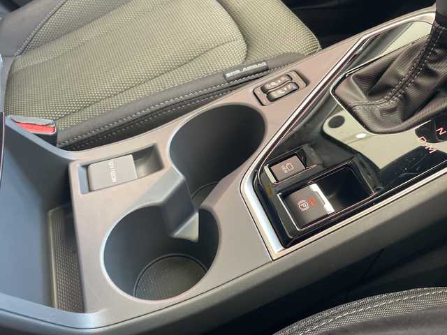 スバル クロストレック リミテッド 埼玉県 2024(令6)年 0.5万km マグネタイトグレーメタリック 純正メモリナビ/純正CD、DVD、BT、フルセグ/全周囲カメラ/純正18インチアルミ/４WD/ETC/後方コーナーセンサー