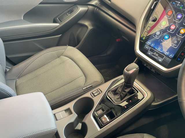 スバル クロストレック リミテッド 埼玉県 2024(令6)年 0.5万km マグネタイトグレーメタリック 純正メモリナビ/純正CD、DVD、BT、フルセグ/全周囲カメラ/純正18インチアルミ/４WD/ETC/後方コーナーセンサー