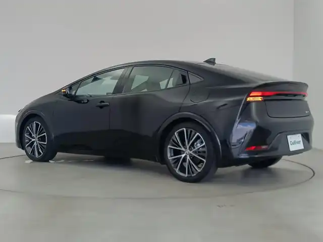 トヨタ プリウス Z 愛知県 2024(令6)年 0.9万km アティチュードブラックマイカ トヨタセーフティーセンス/純正ディスプレイオーディオナビ/（Bluetooth/フルセグTV/FM/USB入力/フルセグTV）/全方位カメラ/置くだけ充電/パワーシート/シートヒーター/シートクーラー/ステアリングヒーター/メモリシート/ETC2.0/AC100V/プッシュスタート/電子パーキング/オートホールド/電動リアゲード/電動格納ミラー/オートライト/スマートキー/純正LEDライト/純正19インチAW