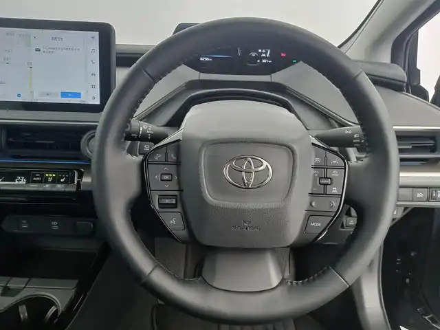 トヨタ プリウス Z 愛知県 2024(令6)年 0.9万km アティチュードブラックマイカ トヨタセーフティーセンス/純正ディスプレイオーディオナビ/（Bluetooth/フルセグTV/FM/USB入力/フルセグTV）/全方位カメラ/置くだけ充電/パワーシート/シートヒーター/シートクーラー/ステアリングヒーター/メモリシート/ETC2.0/AC100V/プッシュスタート/電子パーキング/オートホールド/電動リアゲード/電動格納ミラー/オートライト/スマートキー/純正LEDライト/純正19インチAW