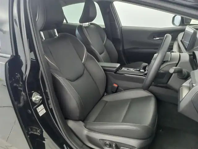 トヨタ プリウス Z 愛知県 2024(令6)年 0.9万km アティチュードブラックマイカ トヨタセーフティーセンス/純正ディスプレイオーディオナビ/（Bluetooth/フルセグTV/FM/USB入力/フルセグTV）/全方位カメラ/置くだけ充電/パワーシート/シートヒーター/シートクーラー/ステアリングヒーター/メモリシート/ETC2.0/AC100V/プッシュスタート/電子パーキング/オートホールド/電動リアゲード/電動格納ミラー/オートライト/スマートキー/純正LEDライト/純正19インチAW