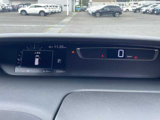 日産 セレナ ハイウェイスター 岩手県 2017(平29)年 5.2万km ダイヤモンドブラック 純正9インチSDナビ/AM/FM/CD/DVD/Bluetooth/フルセグTV/バックカメラ/ビルトインETC2.0/ドライブレコーダー/両側パワースライドドア/フリップダウンモニター/レーダークルーズコントロール/衝突被害軽減ブレーキ/横滑り防止装置/コーナーセンサー/アイドリングストップ/シートヒーター/オートライト/HIDヘッドライト/フォグランプ/スマートキー/純正エンジンスターター/電動パーキングブレーキ/オートブレーキホールド/プッシュスタート/電動格納ミラー/純正/社外18インチAW/純正フロアマット/ドアバイザー/保証書/取扱説明書