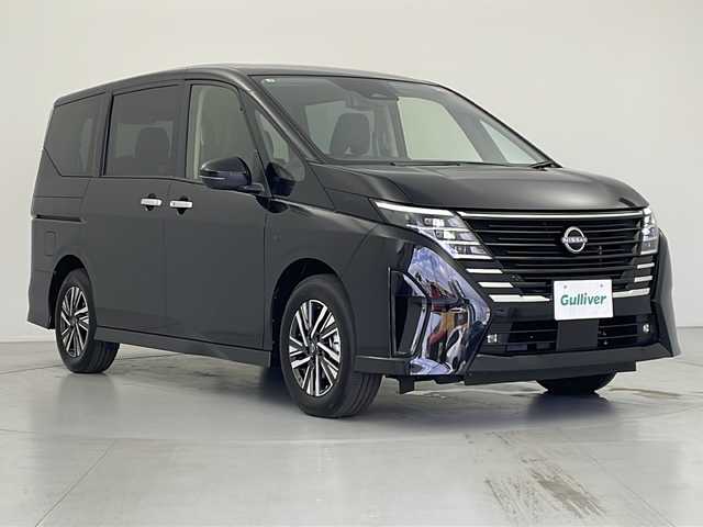 日産 セレナ e－パワー ハイウェイスター V 愛知県 2025(令7)年 0.1千km ダイヤモンドブラック 登録済未使用車/NIssanConnectナビ/・12.3インチカラーディスプレイ/・ハンズフリーフォン/・Bluetooth/・USB/・HDMI/・Amazon Alexa/・AM/FMラジオ/・フルセグTV/・6スピーカー/インテリジェントアラウンドビューモニター/ETC/両側パワースライドドア/へッドランプ オートレベライザー/アダプティブLEDヘッドライトシステム/デジタルインナーミラー/インテリジェントキー/プロパイロット/プロパイロット緊急停止支援システム/インテリジェントエマージェンシーブレーキ/インテリジェント前方衝突予測機能/衝突回避ステアリングアシスト/車線逸脱防止支援システム＋車線逸脱警告/後側衝突防止支援システム＋後側方車両検知警報/ふらつき警報/踏み間違い防止アシスト/標識認識システム/ワイヤレスチャージ/クリアランスソナー/純正アルミホイール