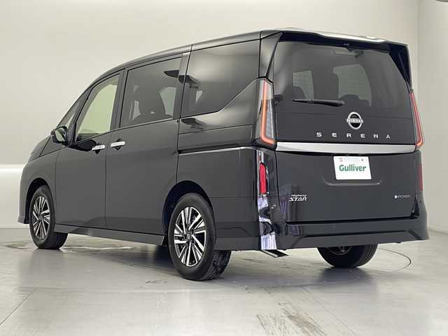 日産 セレナ e－パワー ハイウェイスター V 愛知県 2025(令7)年 0.1千km ダイヤモンドブラック 登録済未使用車/NIssanConnectナビ/・12.3インチカラーディスプレイ/・ハンズフリーフォン/・Bluetooth/・USB/・HDMI/・Amazon Alexa/・AM/FMラジオ/・フルセグTV/・6スピーカー/インテリジェントアラウンドビューモニター/ETC/両側パワースライドドア/へッドランプ オートレベライザー/アダプティブLEDヘッドライトシステム/デジタルインナーミラー/インテリジェントキー/プロパイロット/プロパイロット緊急停止支援システム/インテリジェントエマージェンシーブレーキ/インテリジェント前方衝突予測機能/衝突回避ステアリングアシスト/車線逸脱防止支援システム＋車線逸脱警告/後側衝突防止支援システム＋後側方車両検知警報/ふらつき警報/踏み間違い防止アシスト/標識認識システム/ワイヤレスチャージ/クリアランスソナー/純正アルミホイール