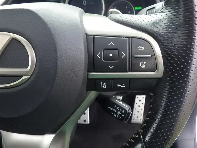 レクサス ＲＸ 450h Fスポーツ 千葉県 2017(平29)年 6.5万km ホワイトノーヴァガラスフレーク Lexus Safety System+/・プリクラッシュセーフティ/・レーンディパーチャーアラート/・オートハイビーム/・レーダークルーズコントロール/・RCTA（リヤクロストラフィックアラート）/・ブラインドスポットモニター/ムーンルーフ/パワーバックドア/ブラックレザーシート/前席パワーシート/エアシート/シートヒーター/純正SDナビ/地デジTV/【BD/DVD/CD再生機能　Bluetooth接続】/バックカメラ/リバース連動ドアミラー（左）　/革巻きステアリング/ステアリングヒーター/ステアリングスイッチ/ETC（2.0）/3眼LEDヘッドライト/フォグライト/ウインカーミラー/クリアランスソナー/純正20インチアルミホイル/サイド/カーテンエアバッグ/スマートキー