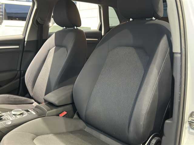 アウディ Ａ３ スポーツバック 1．4 TFSI 愛知県 2017(平29)年 10.5万km グレイシアホワイトメタリック 純正ナビ/フルセグTV・Bluetooth・DVD・CD・USB・FM・AM/バックカメラ/アダプティブクルーズコントロール/パークディスタンスコントロール/コンフォートアクセス/プッシュスタート/ステアリングスイッチ/HIDヘッドライト/オートライト/純正16インチアルミホイール/16インチ社外スタッドレスタイヤ車内4本積み込み/ビルトインETC/保証書/取扱説明書/スペアスマートキー/点検記録簿ディーラーH30.H31.その他R2.R4.R6