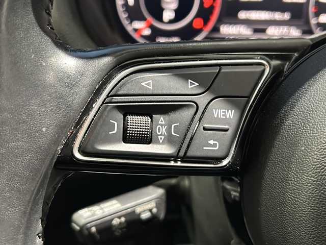 アウディ Ａ３ スポーツバック 1．4 TFSI 愛知県 2017(平29)年 10.5万km グレイシアホワイトメタリック 純正ナビ/フルセグTV・Bluetooth・DVD・CD・USB・FM・AM/バックカメラ/アダプティブクルーズコントロール/パークディスタンスコントロール/コンフォートアクセス/プッシュスタート/ステアリングスイッチ/HIDヘッドライト/オートライト/純正16インチアルミホイール/16インチ社外スタッドレスタイヤ車内4本積み込み/ビルトインETC/保証書/取扱説明書/スペアスマートキー/点検記録簿ディーラーH30.H31.その他R2.R4.R6
