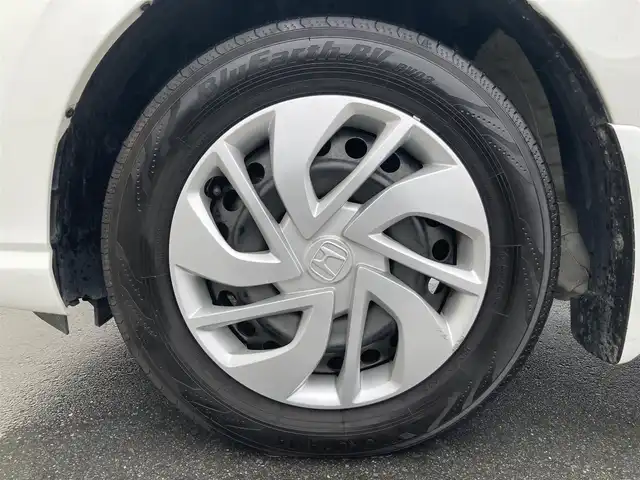 ホンダ フリード G ホンダセンシング 静岡県 2020(令2)年 4.2万km プラチナホワイトパール HondaSENSING/純正メモリーナビ/　AM FM CD DVD Bluetooth SD USB/フルセグTV/LEDオートヘッドランプ/レーダークルーズコントロール/シートヒーター(前席)/リアクリアランスソナー/スマートキー2本/リアロールサンシェード/ビルトインETC/バックモニター/前方ドライブレコーダー/両側パワースライドドア
