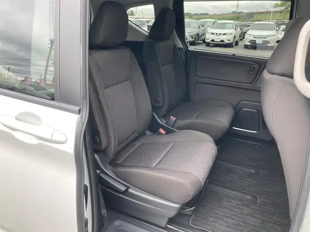 ホンダ フリード G ホンダセンシング 静岡県 2020(令2)年 4.2万km プラチナホワイトパール HondaSENSING/純正メモリーナビ/　AM FM CD DVD Bluetooth SD USB/フルセグTV/LEDオートヘッドランプ/レーダークルーズコントロール/シートヒーター(前席)/リアクリアランスソナー/スマートキー2本/リアロールサンシェード/ビルトインETC/バックモニター/前方ドライブレコーダー/両側パワースライドドア